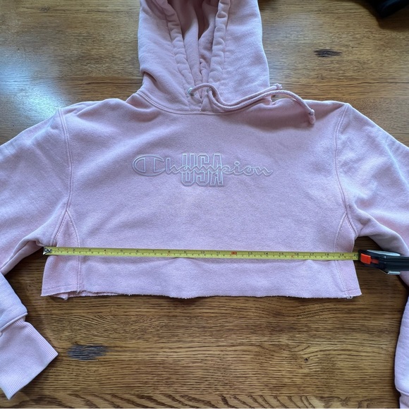 ⭐️ CHAMPION USA Baby Pink Cropped Comfy Cozy Hoodie Sweatshirt Size EXTRA SMALL - Picture 10 of 13